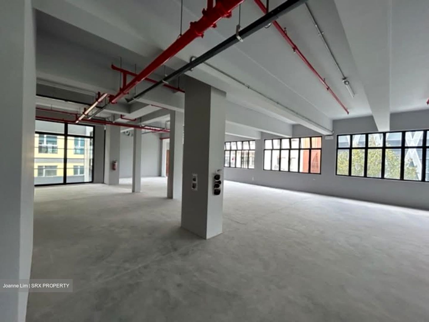 Apg Building (D1), Retail #538930591